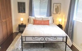 Peaceful, Private Master Bedroom With Own Bath Near Hilo, With Ac!