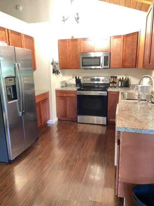 Peaceful, Private Master Bedroom With Own Bath Near Hilo, With Ac! Keaau Exterior photo